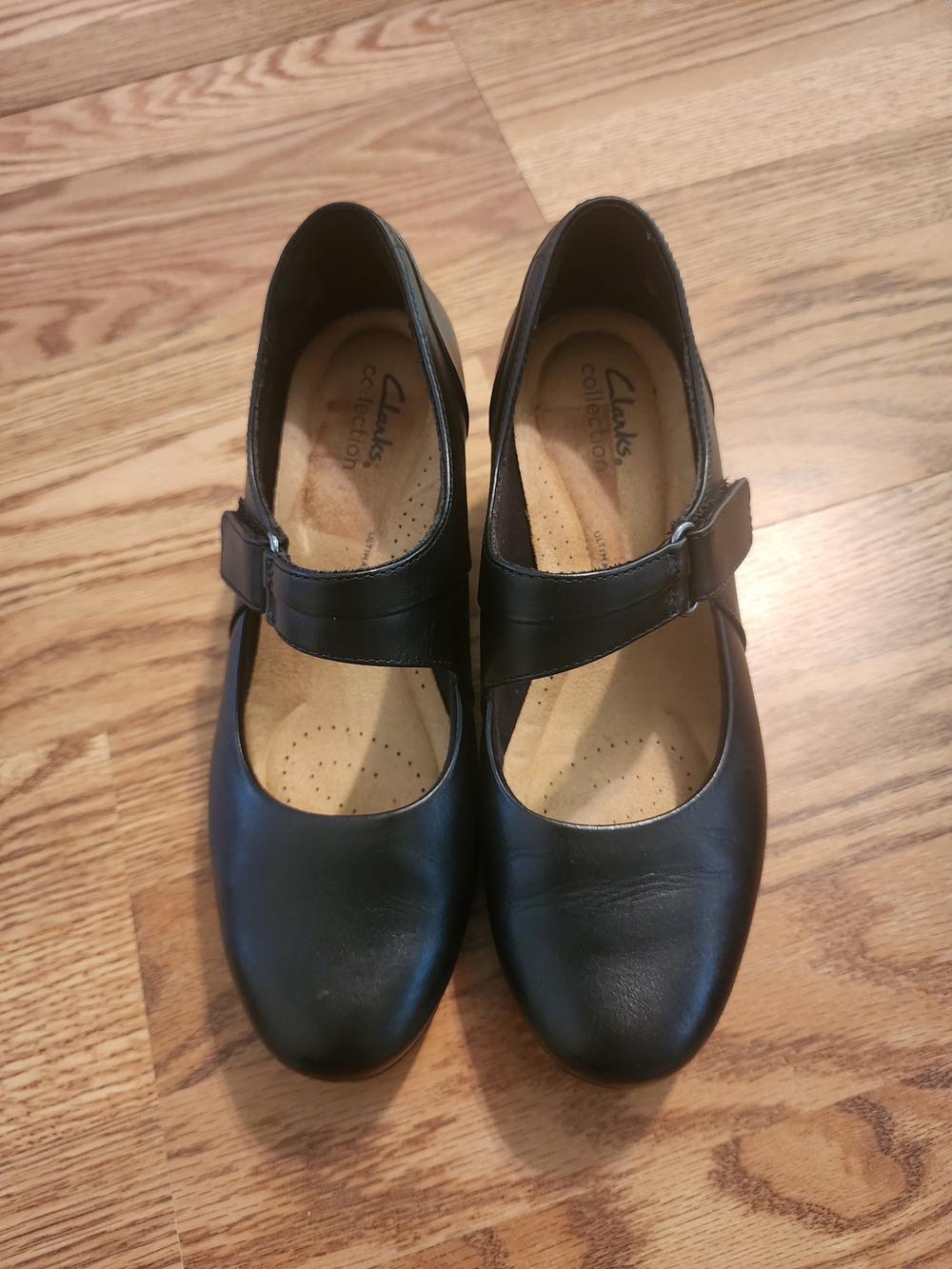 Clarks Women's Black Mary Jane Comfort Shoes Size: 7.5 Wide